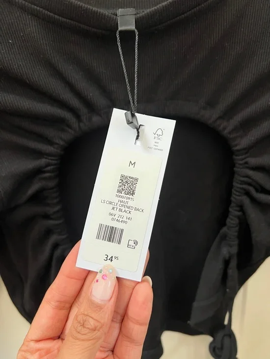 Dynamite Black Long-Sleeve Open-Back Ribbed Crop Top - Picture 4 of 8